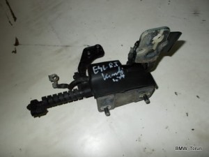 ZAWIAS KLAPY TYŁ PRAWY KOMBI ORIENTBLAU E46 F-VAT