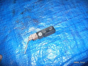 CZUJNIK WŁĄCZNIK SENSOR UDERZENIOWY MONDEO MK3