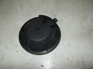 DEKIELEK ZAŚPEPKA LAMPY PRZÓD LAGUNA II F-VAT