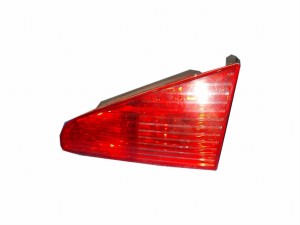 LAMPA W KLAPĘ TYŁ PRAWA PEUGEOT 607 F-VAT