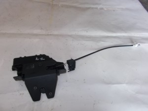 ZAMEK TYLNEJ KLAPY Z4 E85 F-VAT