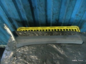 OSLONA MASKOWNICA PRZÓD PRAWA BMW E87