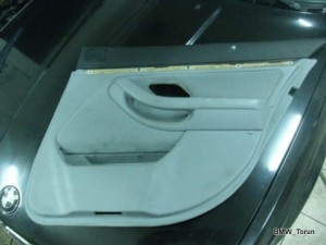 TAPICERKA BOCZEK DRZWI TYŁ PRAWA BMW E39