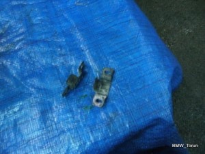 MOCOWANIE UCHWYT L P VW PASSAT B5 96-00