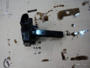 CZUJNIK OLEJU VALVETRONIC 1.8 2.0 BMW E46 E90