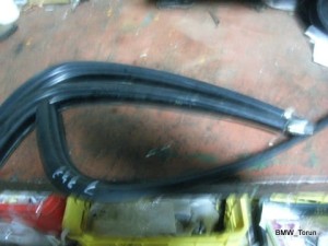 LISTWA LISTWY DACHOWE PRAWA BMW E46 SEDAN