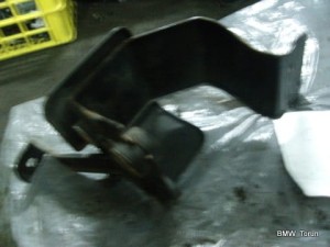 ŁAPA UCHWYT MOCOWANIE 2.0 CIVIC VII 01-05