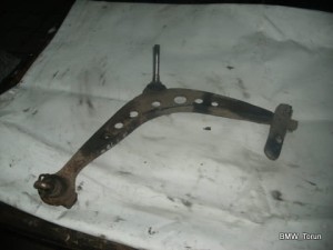 WAHACZ PRZÓD PRZEDNI LEWY BMW E36