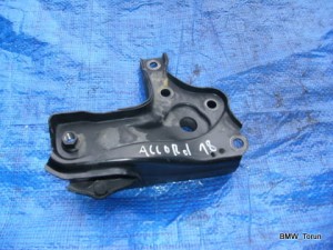 ŁAPA WSPORNIK SILNIKA 2.0 1.8 F-VAT ACCORD VI 98-0