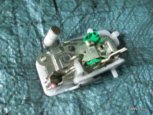 ZAMEK DRZWI TYŁ LEWY F-VAT CIVIC VII
