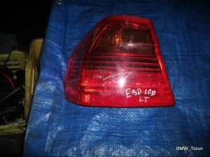 LAMPA TYŁ TYLNA LEWA BŁOTNIK BMW E90
