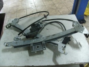 PODNOŚNIK MECHANIZM SZYB LEWY CABRIO MEGANE II