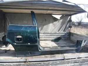 ĆWIARTKA TYŁ PRÓG BŁOTNIK PRAWA E36 COMPACT
