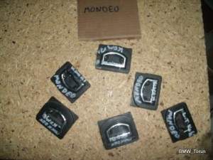 UCHWYT MOCOWANIE KLAMRA BAGAŻNIKA KOMBI MONDEO MK3