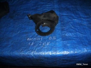 MOCOWANIE UCHWYT 1.6 1.8 PASSAT B5 AUDI A4