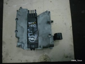 ROZDZIELACZ PODCIŚNIENIA 2.5 3.0 V6 OMEGA VECTRA B