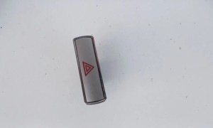  PRZEŁĄCZNIK AWARYJNYCH MONDEO MK4 