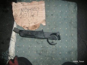 UCHWYT NA NAPOJE KUBKI MONDEO MK3