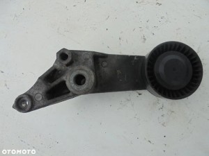ŁAPA WSPORNIK SILNIKA ROLKA 1.8 VVTI COROLLA 