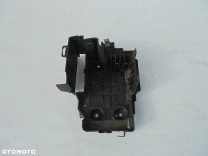 PODSTAWA OSŁONA AKUMULATORA | RENAULT 