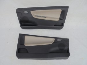 BOCZEK TAPICERKA DRZWI LEWY PRAWY CABRIO CC 207 F-VAT