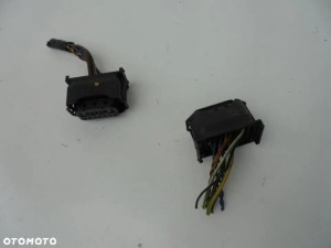 KOSTKA WTYCZKA LAMPY PRZÓD E90 E91 F-VAT