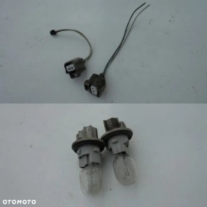 Oprawka+kostka kierunkowskazu RAV4 II F-VAT 