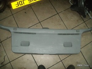 MASKOWNICA OSŁONA BAGAŻNIKA KLAPY GOLF IV