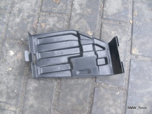 OSŁONA MASKOWNICA PLASTIK BAGAŻNIKA BMW E36 KOMBI
