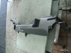 OSŁONA MASKOWNICA TYŁ PRAWA KOMBI MEGANE II