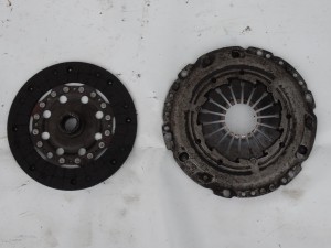 SPRZĘGŁO TARCZA + DOCISK COROLLA E12 AURIS E15 AVENSIS T25 2.0D4D 126KM F-VAT