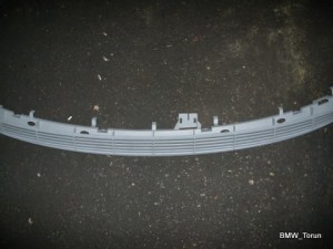 PODSZYBIE OSŁONA TYŁ BMW E46