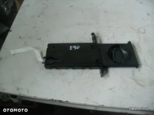 SCHOWEK UCHWYT NA NAPOJE EU BMW E90 E91