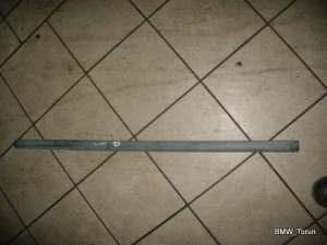 LISTWA DRZWI PRZÓD PRAWA PASSAT B5 FL