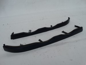 LISTWA POD LAMPĘ LEWA PRAWA BMW E46 SEDAN KOMBI FUELLER SCHWARZ F-VAT