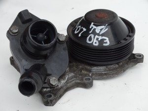 TERMOSTAT OBUDOWA POMPA WODY BMW E87 E90 F10 F20 F30 2.0D 184KM N47 F-VAT