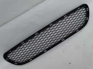 KRATKA ZDERZAKA ŚRODKOWA BMW E90 E91 LIFT F-VAT