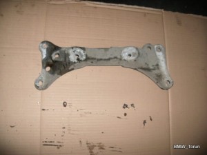 ŁAPA PODPORA SKRZYNI BIEGÓW BMW E46