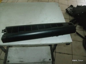 OSŁONA MASKOWNICA BOCZEK BAGAŻNIKA P BMW E36 KOMBI