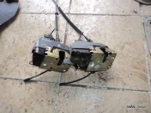 ZAMEK DRZWI TYŁ LEWY LAGUNA II 6 PINY