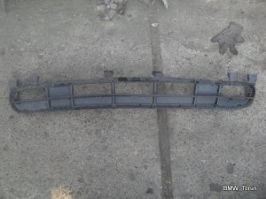 KRATKA ZDERZAKA PRZÓD COMPACT E46 F-VAT