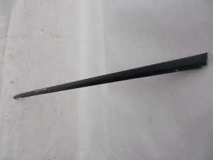 LISTWA ZGARNIAJĄCA ZEW DRZWI PRZÓD L MEGANE II F-V