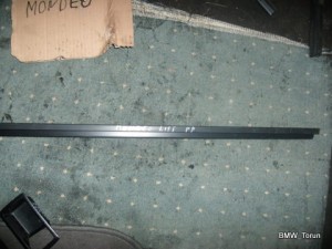 LISTWA LISTWY ZGARNIAJĄCA PRZÓD P MONDEO MK3