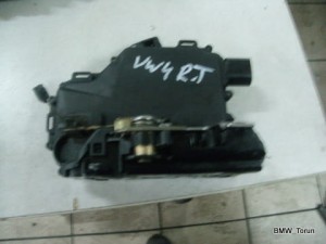 ZAMEK DRZWI TYŁ TYLNY PRAWY GOLF IV 97-04