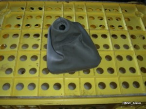 MIESZEK OSŁONA ZMIANY BIEGÓW BMW E36