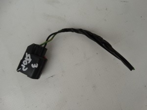 WTYCZKA KOSTKA TRZECIEGO ŚWIATŁA STOP STOPU KLAPY FORD KUGA MK1 C-MAX S-MAX F-VAT