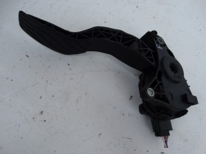 POTENCJOMETR PEDAŁ GAZU 18002-4BG0B NISSAN QASHQAI J11 F-VAT