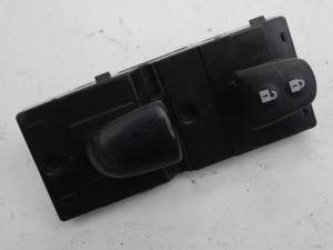 PRZEŁĄCZNIK PANEL SZYBY NISSAN QASHQAI J11 F-VAT