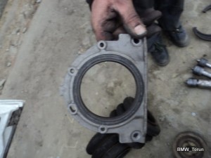 OSŁONA OBUDOWA WAŁU SILNIKA BMW e39 E46 3.0D