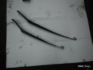 RAMIĘ WYCIERACZKI PRZÓD L P BMW E46 EUROPA